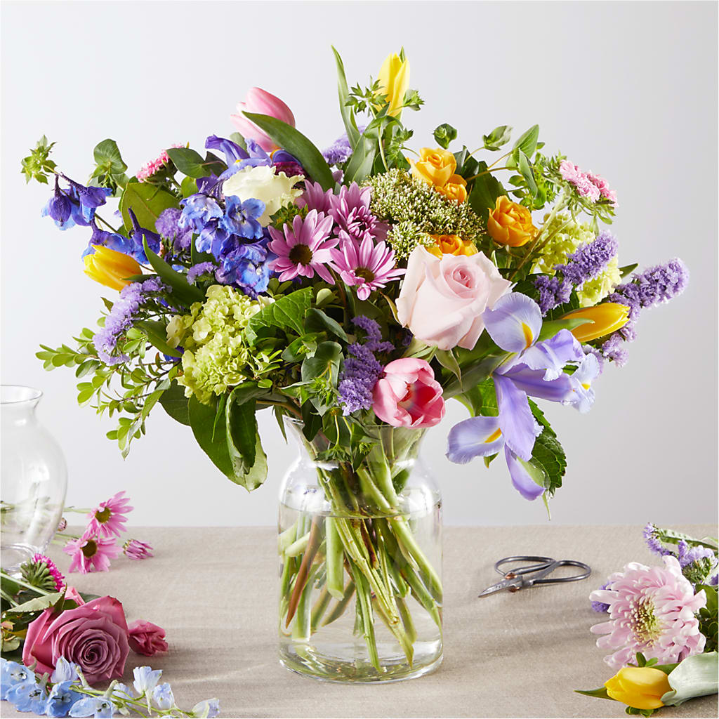 Pastel Tradition - A Florist Original – The Flower Basket, Lebanon MO
