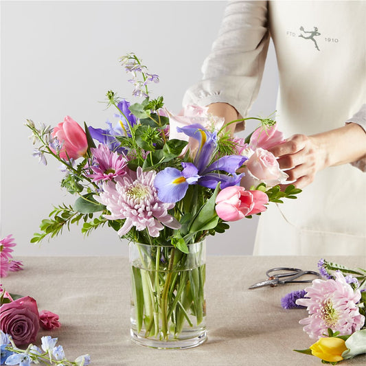 Pastel Tradition - A Florist Original – The Flower Basket, Lebanon MO