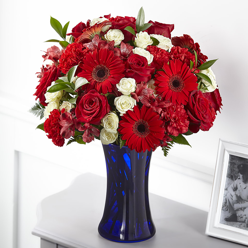 Hearts Embrace Bouquet – The Flower Basket, Lebanon MO