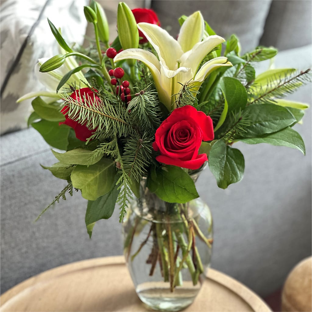 Sparkling Snowflakes Bouquet –  The Flower Basket, Lebanon MO
