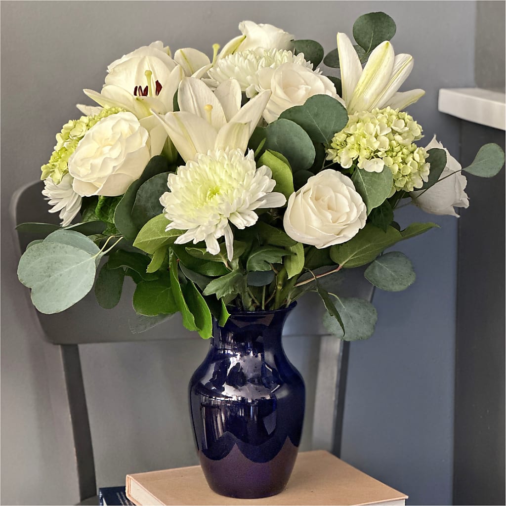 Snowy Dreams Bouquet –  The Flower Basket, Lebanon MO