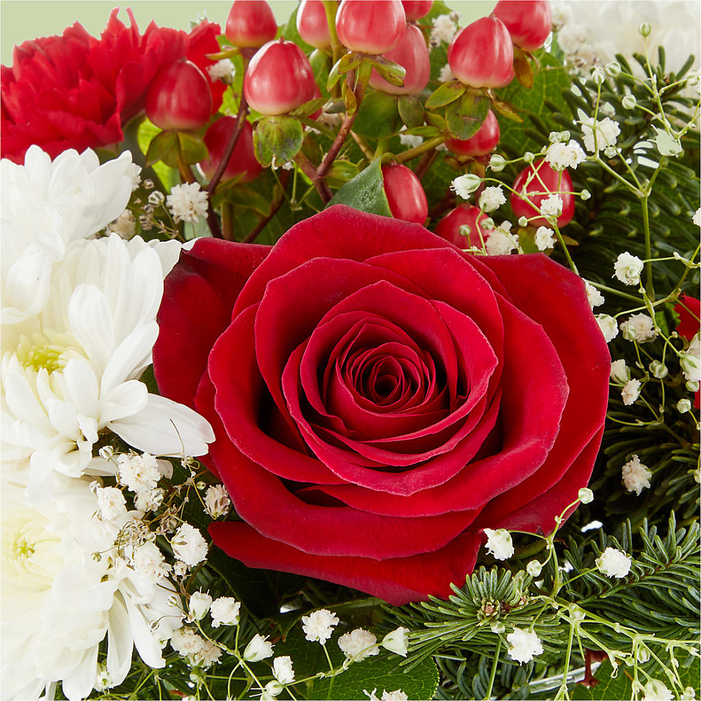 Chance of Flurries Bouquet –  The Flower Basket, Lebanon MO