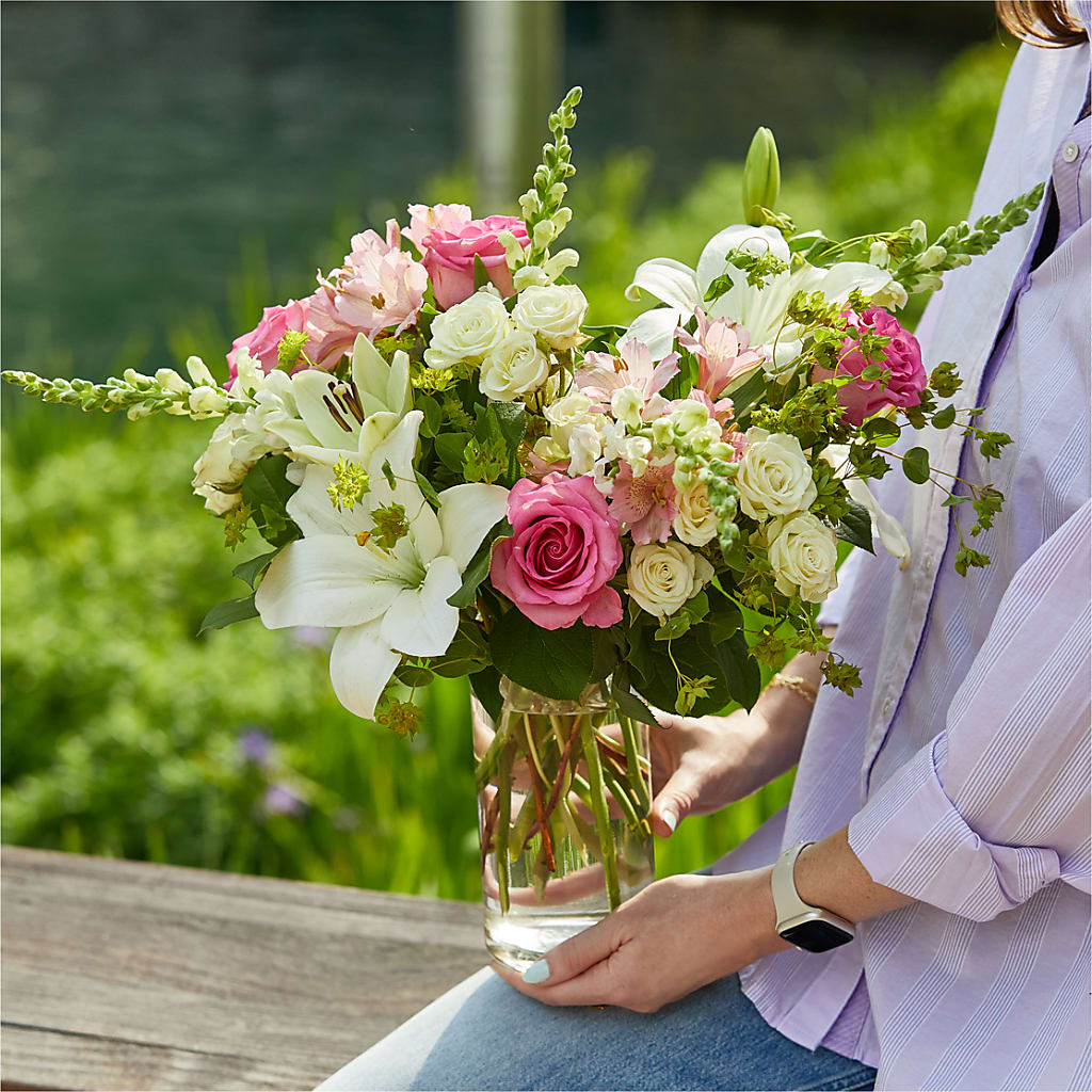 Fondly Bouquet –  The Flower Basket, Lebanon MO