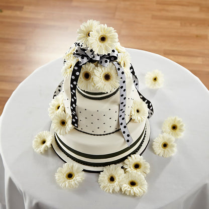 Simple Sophistication Cake Décor –  The Flower Basket, Lebanon MO